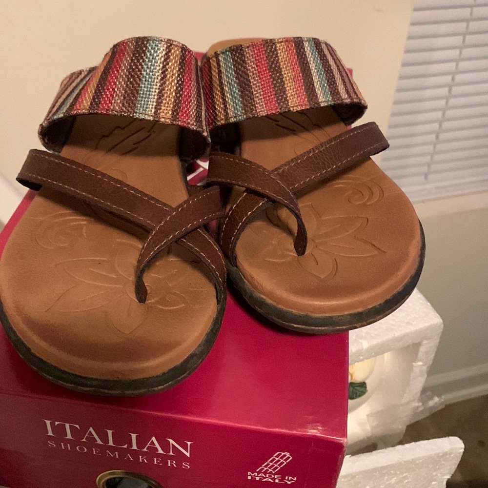 Sandals gently used 7